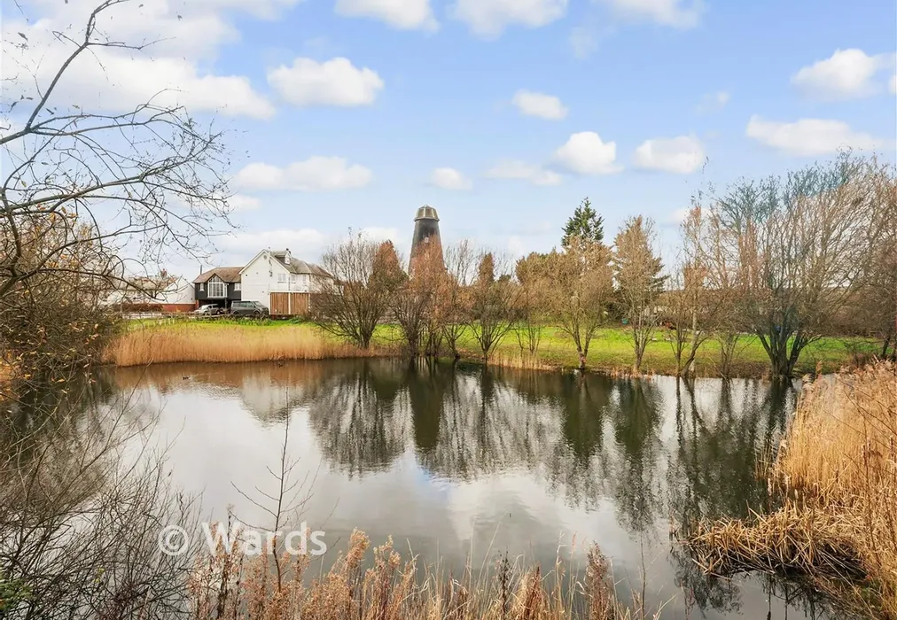 External Lifestyle - The Maple, Faversham Lakes, Ham Road, Faversham, Kent - Wards of Kent