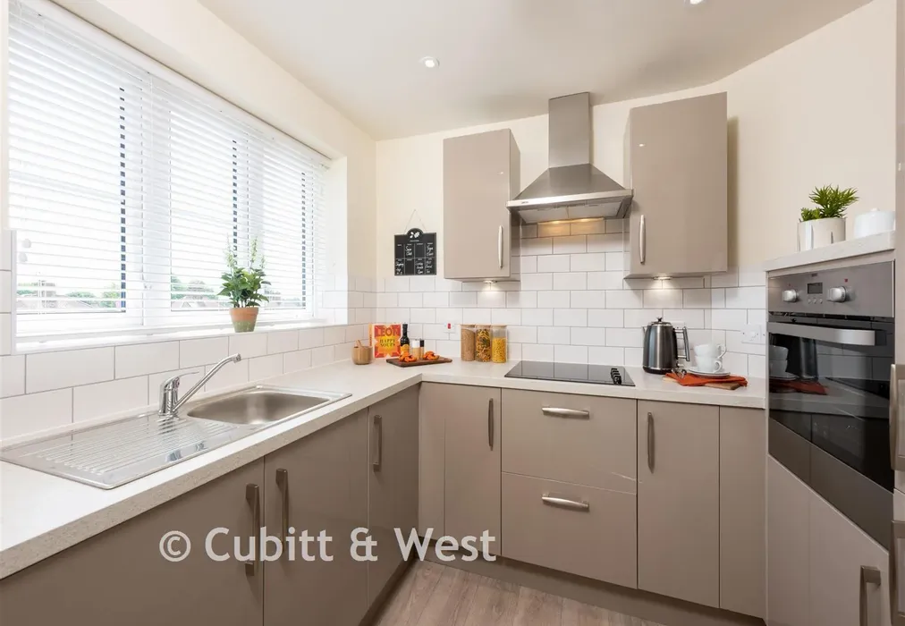 Kitchen - Colebrooke Lodge, Prices Lane, Reigate, Surrey - Wards of Kent