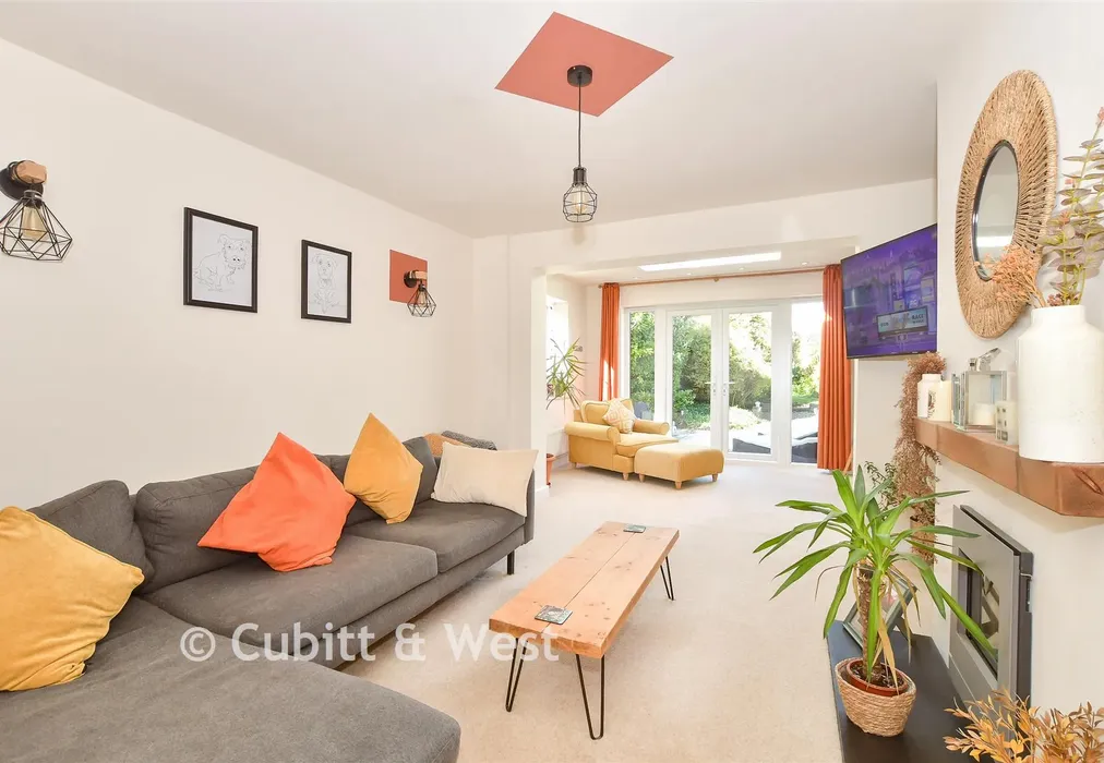 Lounge - Crescent Drive North, Woodingdean, Brighton, East Sussex - Wards of Kent