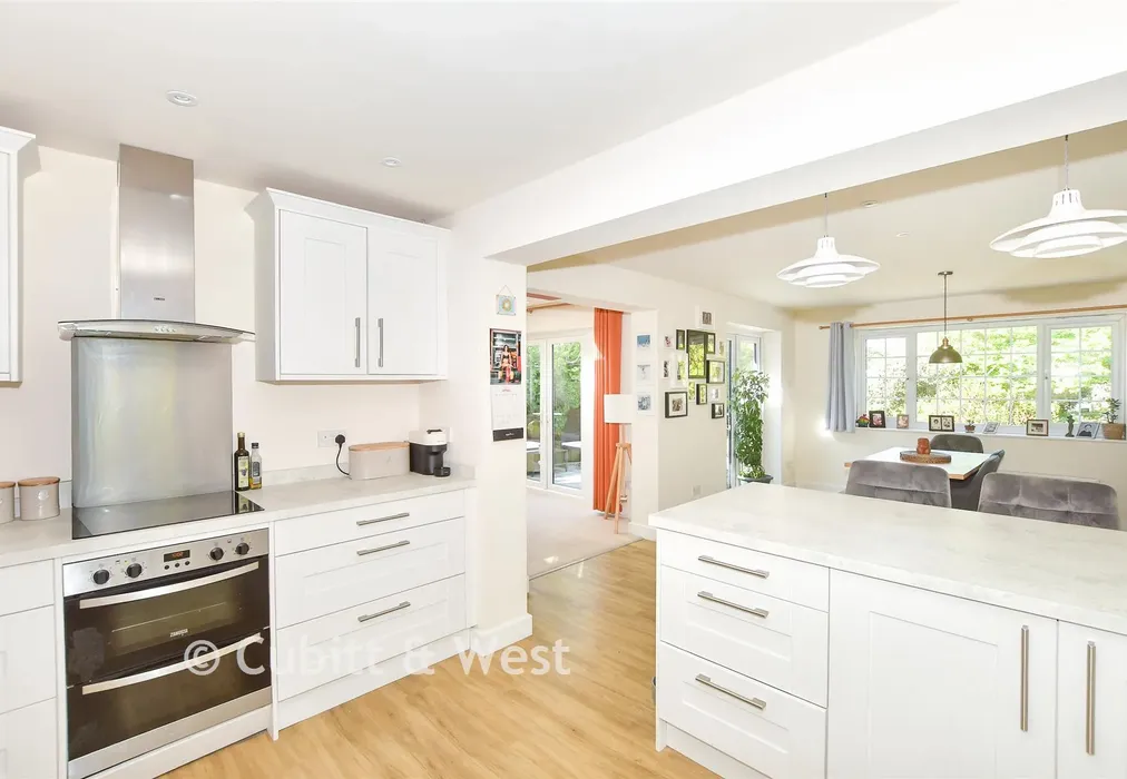 Kitchen - Crescent Drive North, Woodingdean, Brighton, East Sussex - Wards of Kent