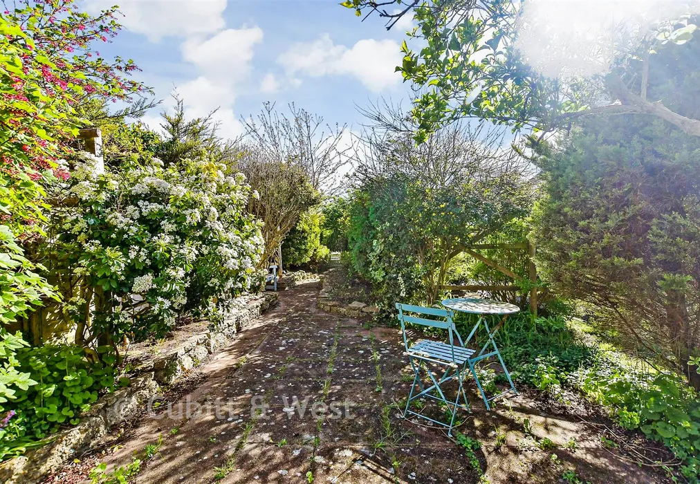 Rear Garden - Crescent Drive North, Woodingdean, Brighton, East Sussex - Wards of Kent