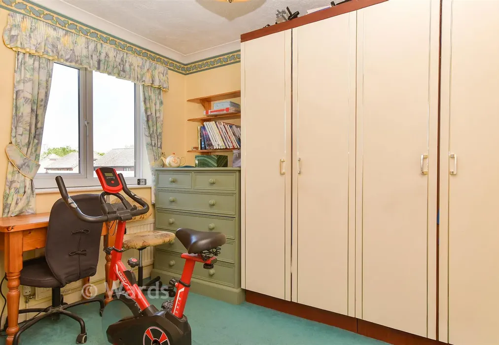 Bedroom 2 - Willowside, Snodland, Kent - Wards of Kent