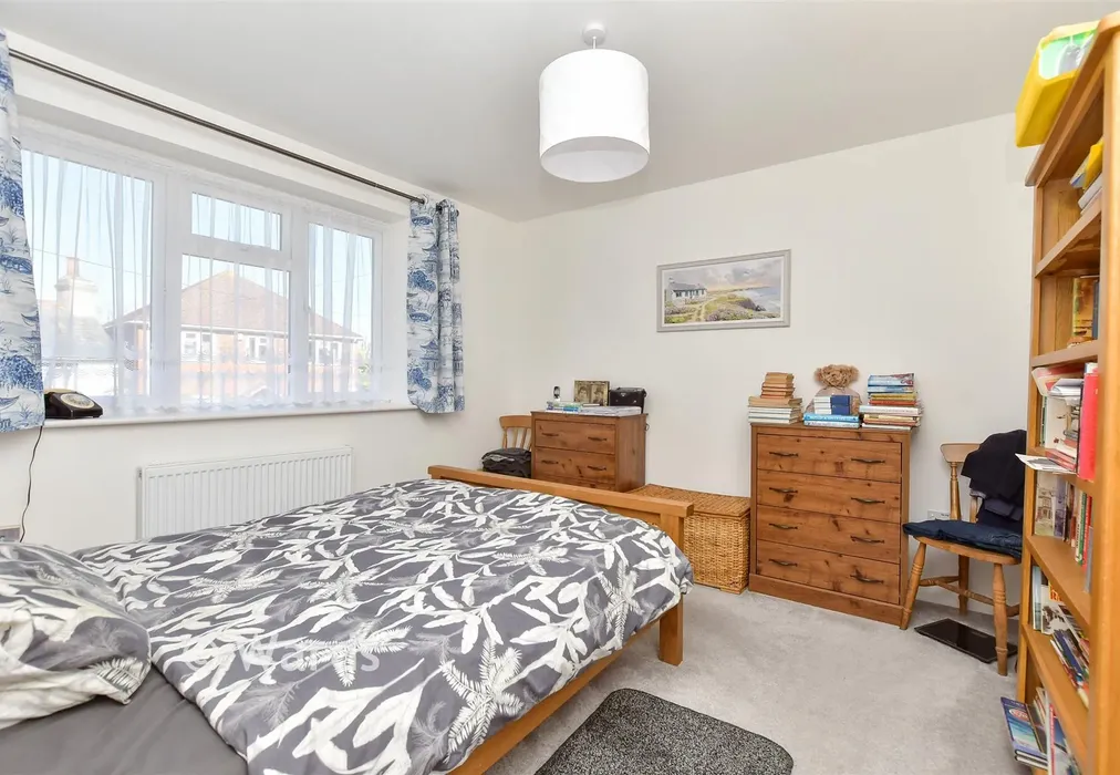 Bedroom 1 - Horselees Road, Boughton-Under-Blean, Faversham, Kent - Wards of Kent