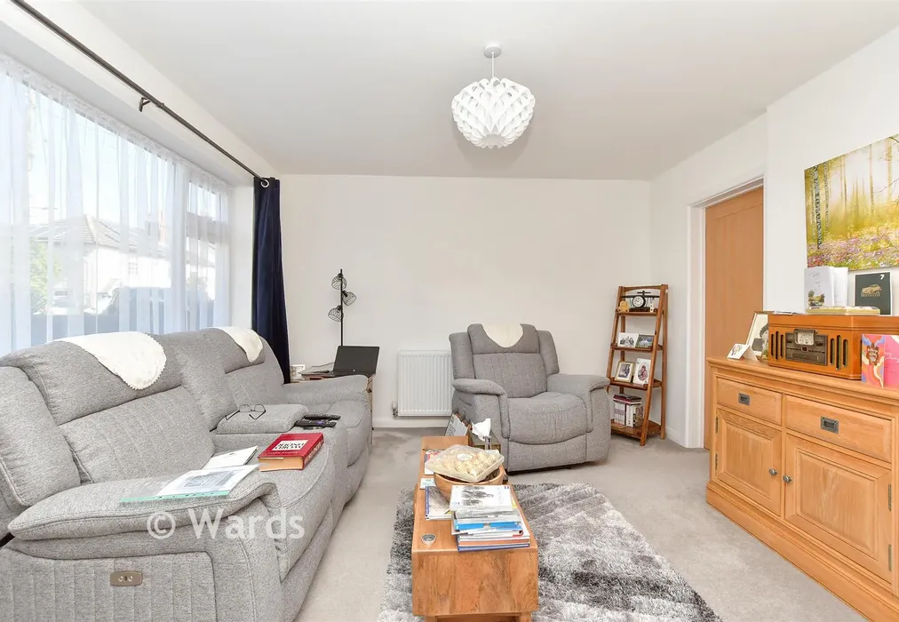 Lounge - Horselees Road, Boughton-Under-Blean, Faversham, Kent - Wards of Kent