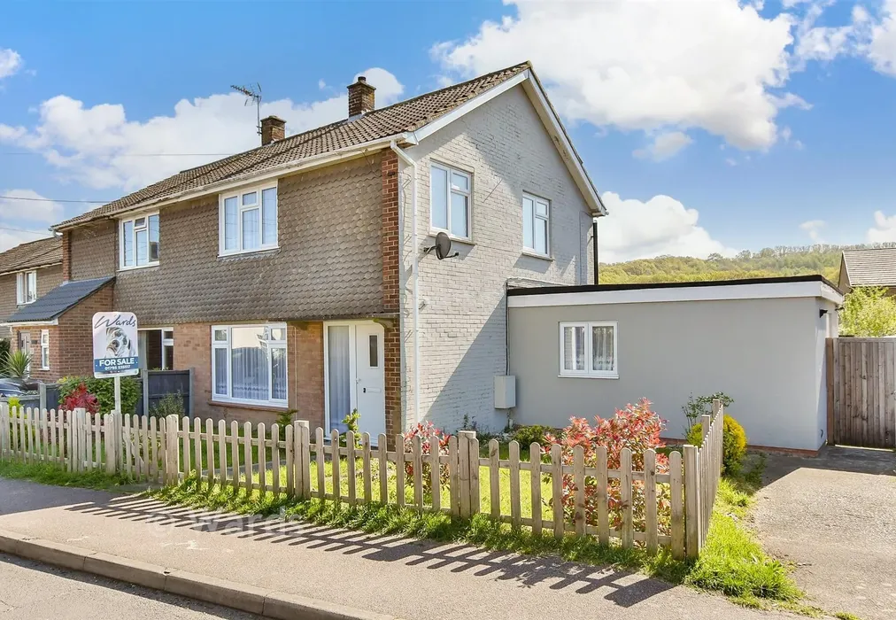 External (Web) - Horselees Road, Boughton-Under-Blean, Faversham, Kent - Wards of Kent