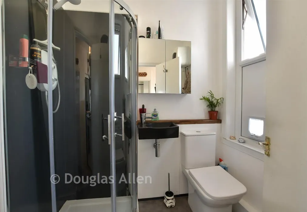 Shower Room - Grove Road, Walthamstow - Wards of Kent