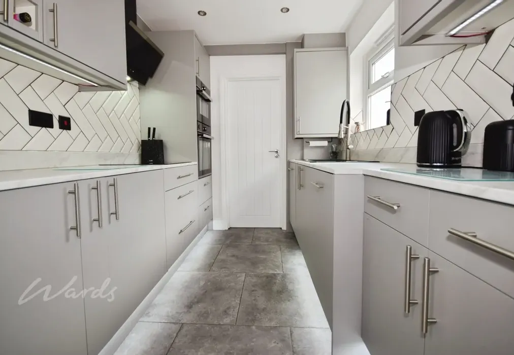 upper luton kitchen - Upper Luton Road Chatham ME5 - Wards of Kent