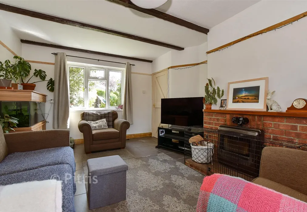 Lounge - Upper Lane, Brighstone, Newport, Isle of Wight - Wards of Kent