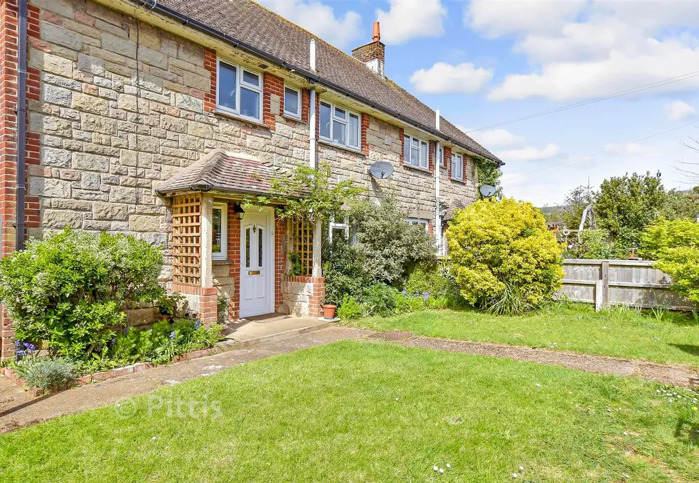 Front Garden - Upper Lane, Brighstone, Newport, Isle of Wight - Wards of Kent