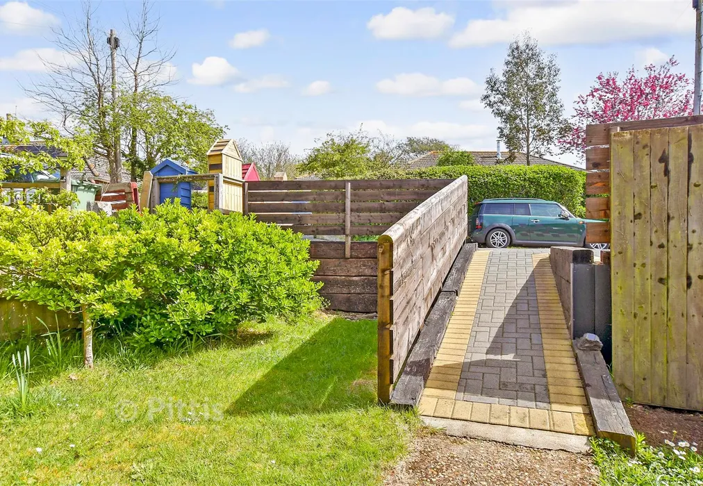 External Feature - Upper Lane, Brighstone, Newport, Isle of Wight - Wards of Kent
