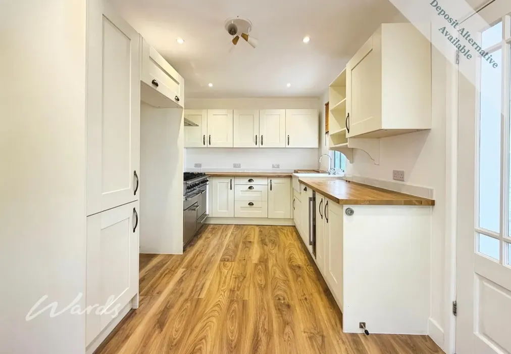 Kitchen - Capel Place Dartford DA2 - Wards of Kent
