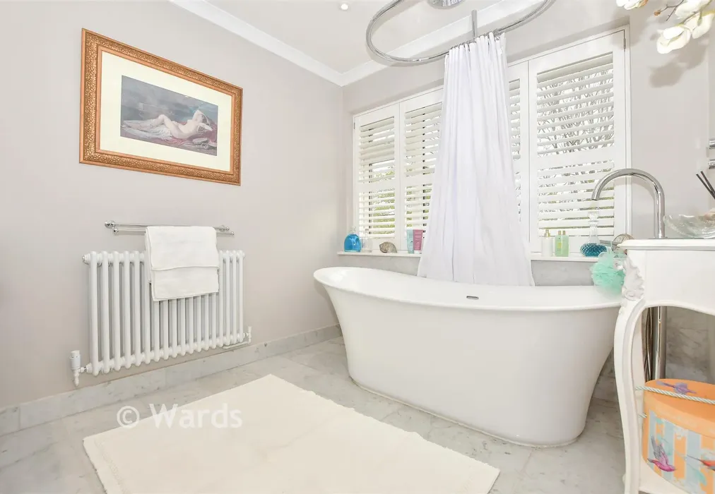 Bathroom - Ham Lane, Lenham, Maidstone, Kent - Wards of Kent