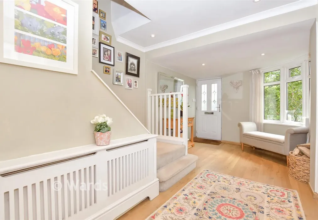 Internal Lifestyle Photograph - Ham Lane, Lenham, Maidstone, Kent - Wards of Kent