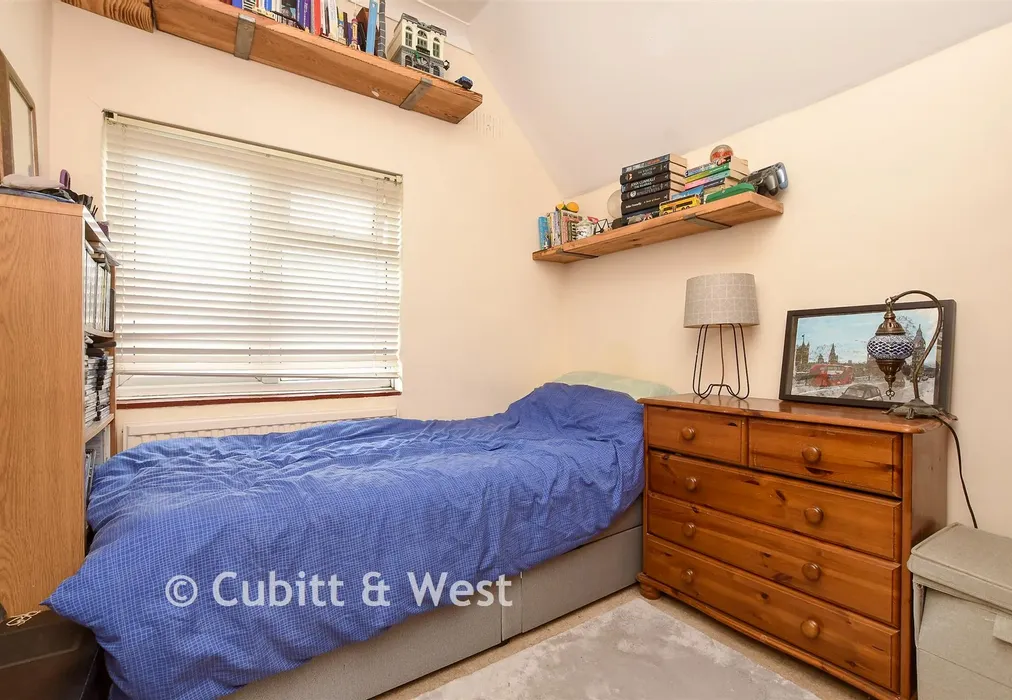Bedroom 3 - Mill Lane, Oxted, Surrey - Wards of Kent
