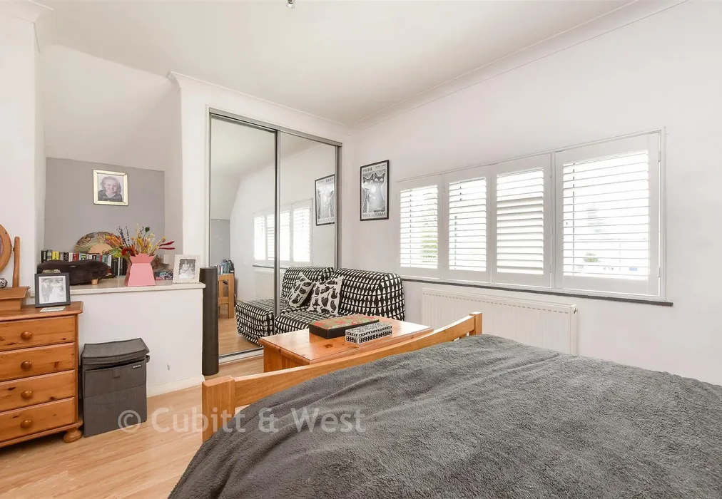 Bedroom 1 - Mill Lane, Oxted, Surrey - Wards of Kent