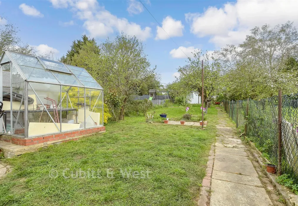 Rear Garden - Mill Lane, Oxted, Surrey - Wards of Kent