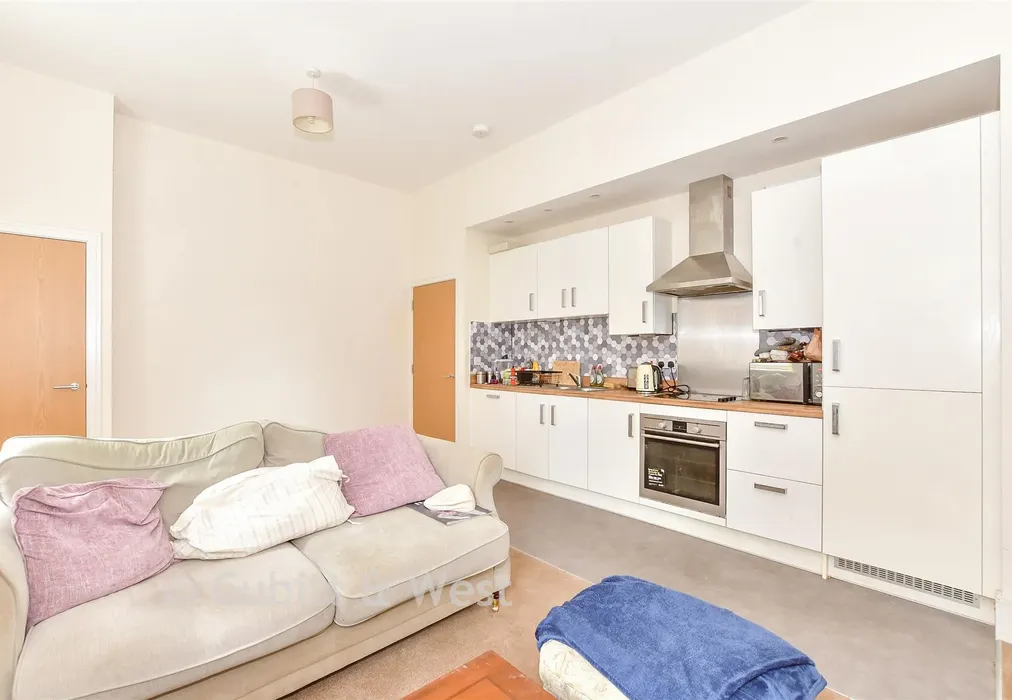 Lounge/Kitchen - Longley Road, Chichester, West Sussex - Wards of Kent