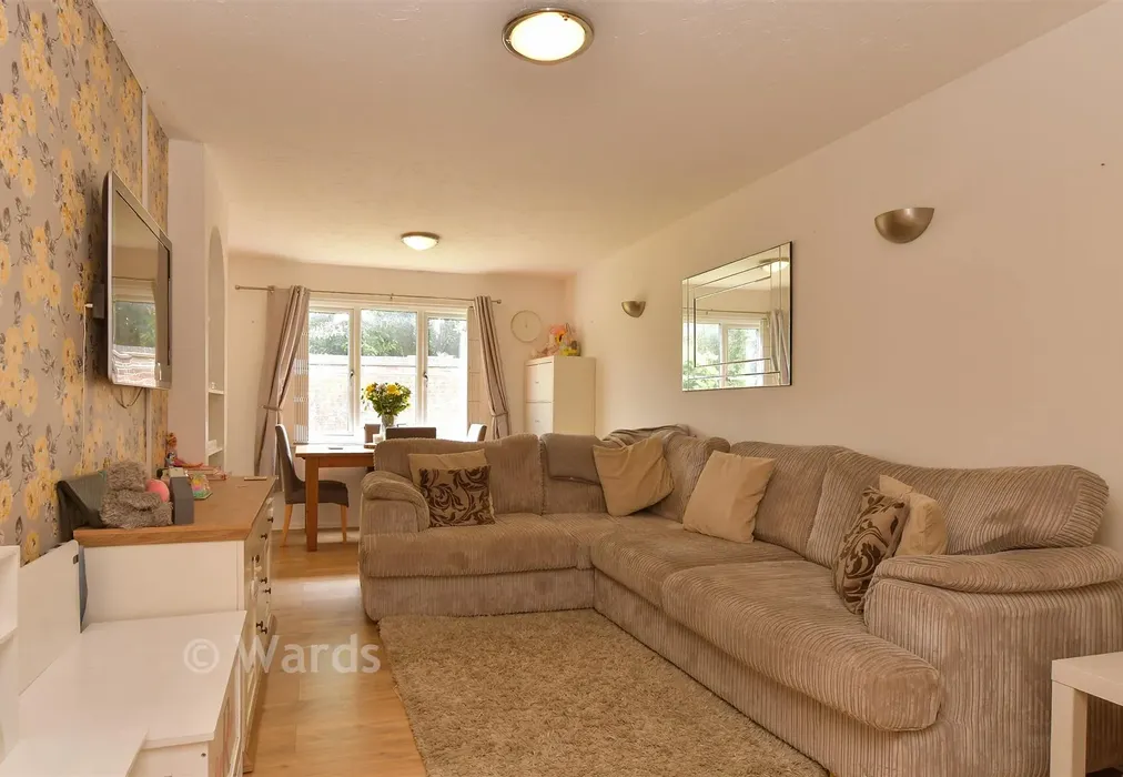 Lounge - Unicorn Walk, Greenhithe, Kent - Wards of Kent