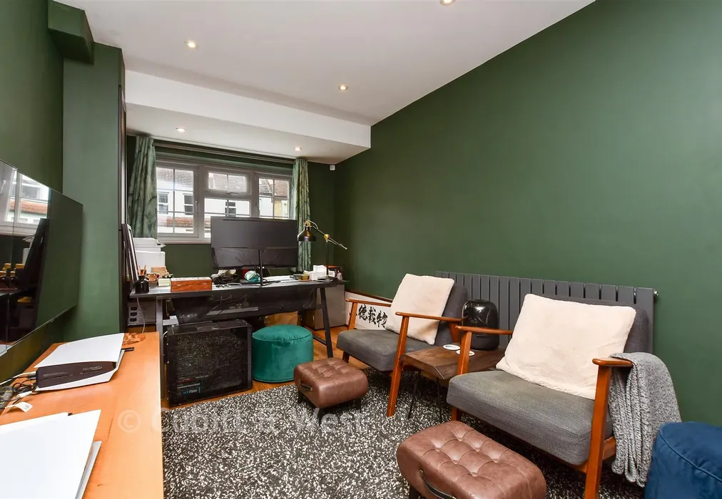 Bedroom 4 (Study) - Ravenswood Road, Croydon, Surrey - Wards of Kent