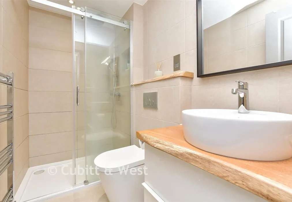 Shower Room - Ravenswood Road, Croydon, Surrey - Wards of Kent