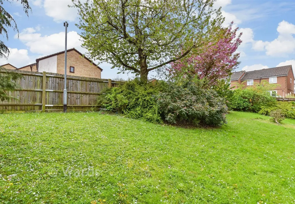 Rear Garden - Willow Rise, Downswood, Maidstone, Kent - Wards of Kent