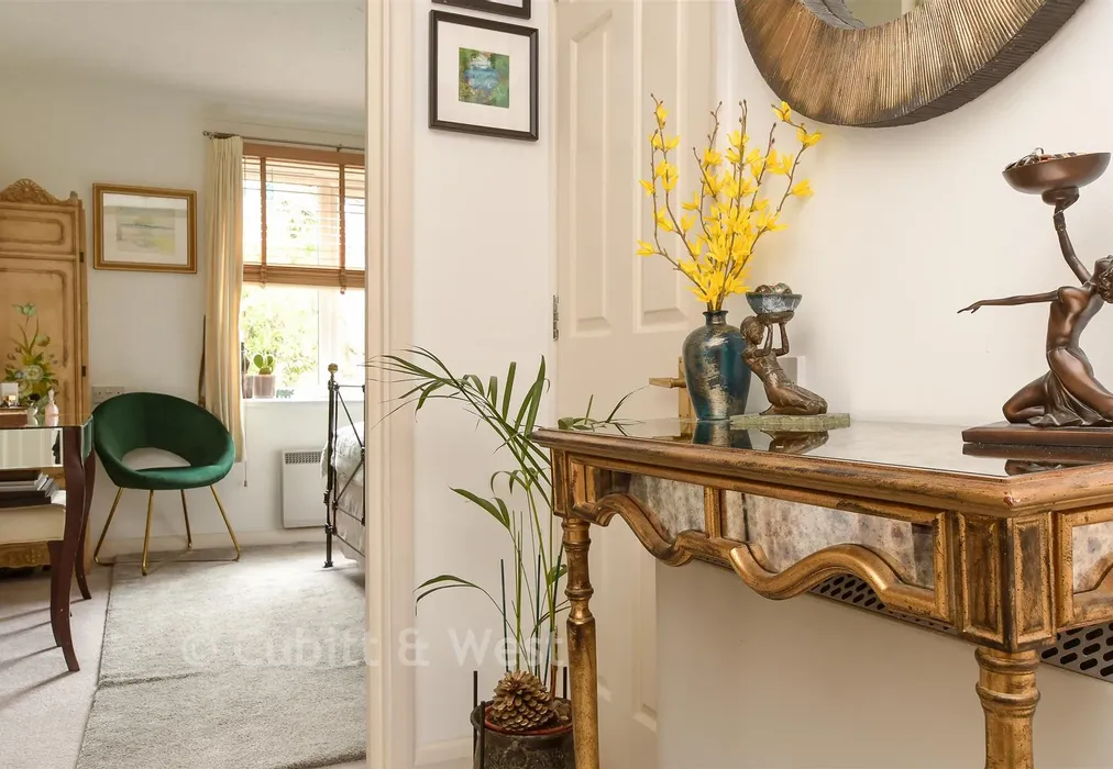 Internal Lifestyle Photograph - Reigate Hill, Reigate, Surrey - Wards of Kent