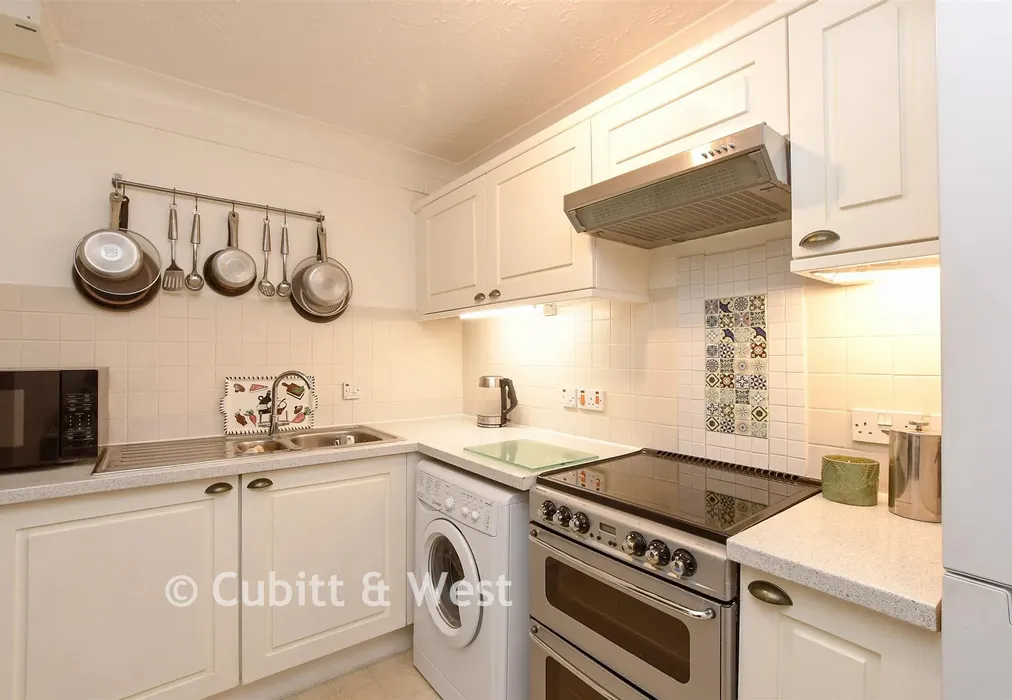 Kitchen - Reigate Hill, Reigate, Surrey - Wards of Kent