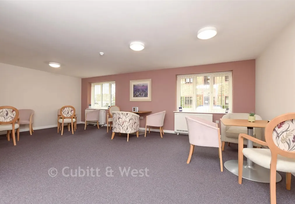 Internal Lifestyle Photograph - Reigate Hill, Reigate, Surrey - Wards of Kent