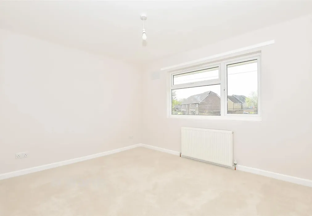 Bedroom 1 - Bell Road, Maidstone, Kent - Wards of Kent