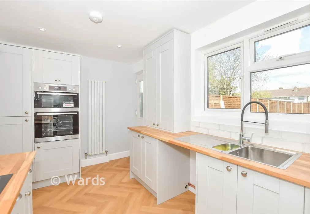 Kitchen - Bell Road, Maidstone, Kent - Wards of Kent
