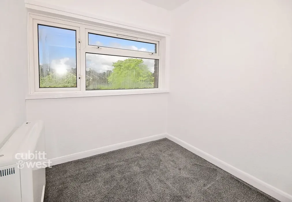 6bf4e956-DSC_4249 - Priors Dean Road Winchester SO22 - Wards of Kent