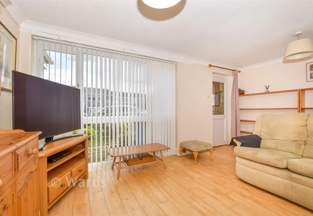 Lounge - Landrail Road, Lower Halstow, Sittingbourne, Kent - Wards of Kent