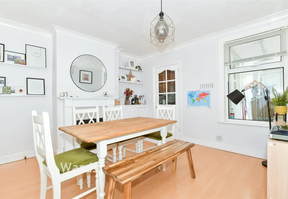 Dining Room - Springfield Road, Larkfield, Aylesford, Kent - Wards of Kent
