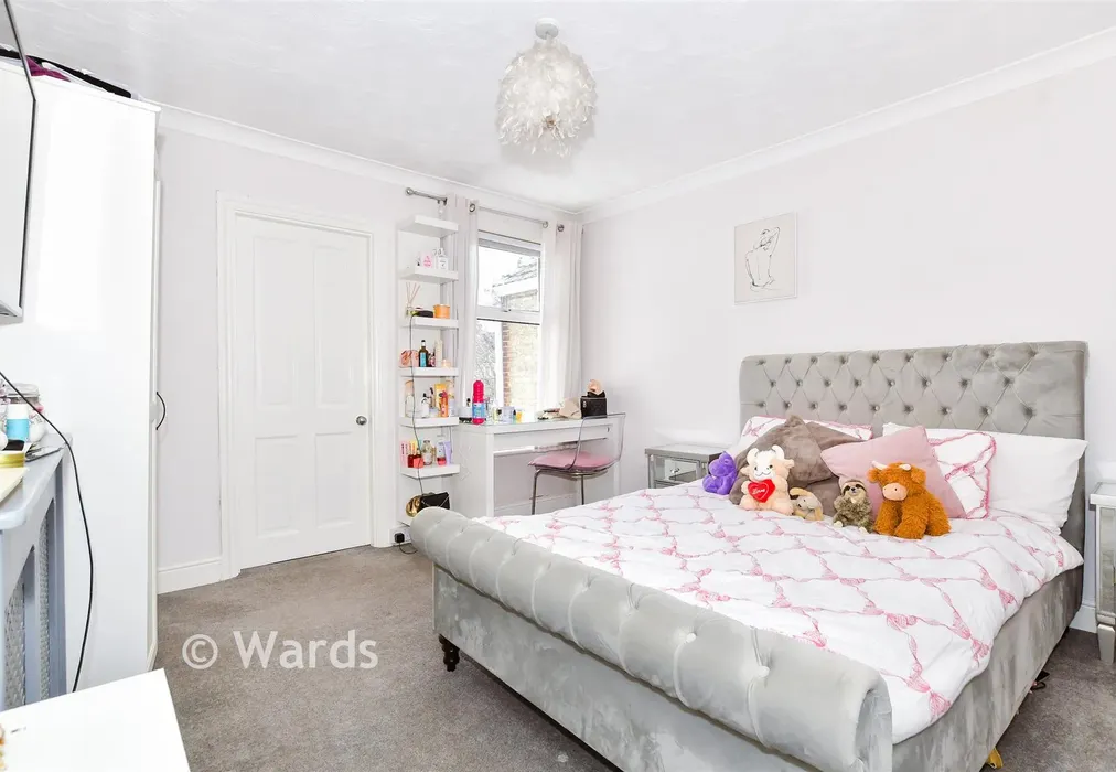 Bedroom 2 - Springfield Road, Larkfield, Aylesford, Kent - Wards of Kent