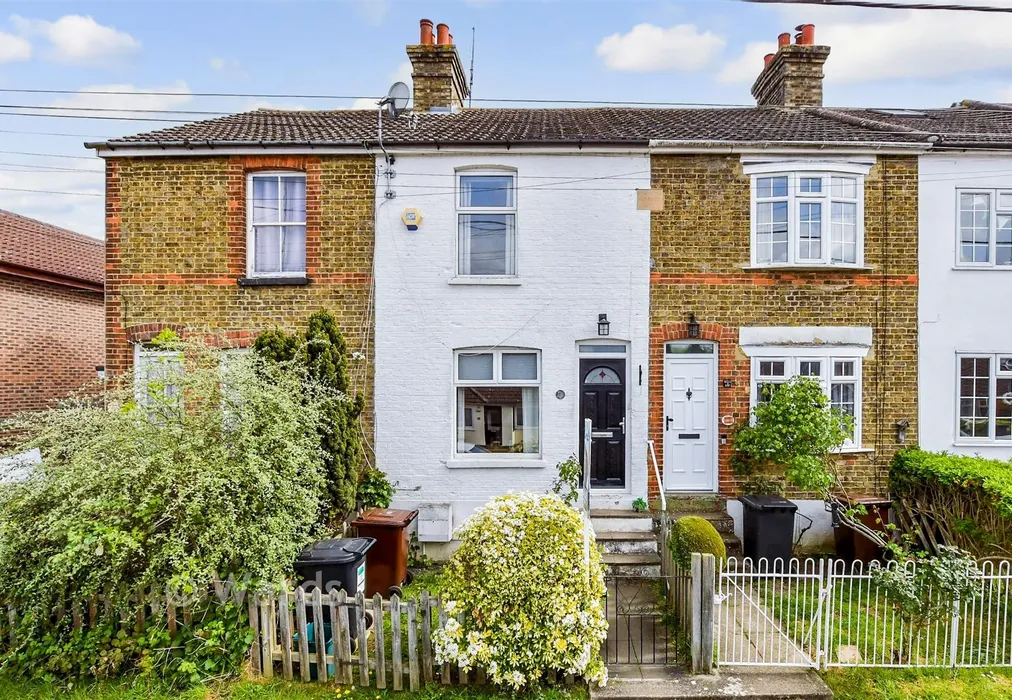 External (Web) - Springfield Road, Larkfield, Aylesford, Kent - Wards of Kent