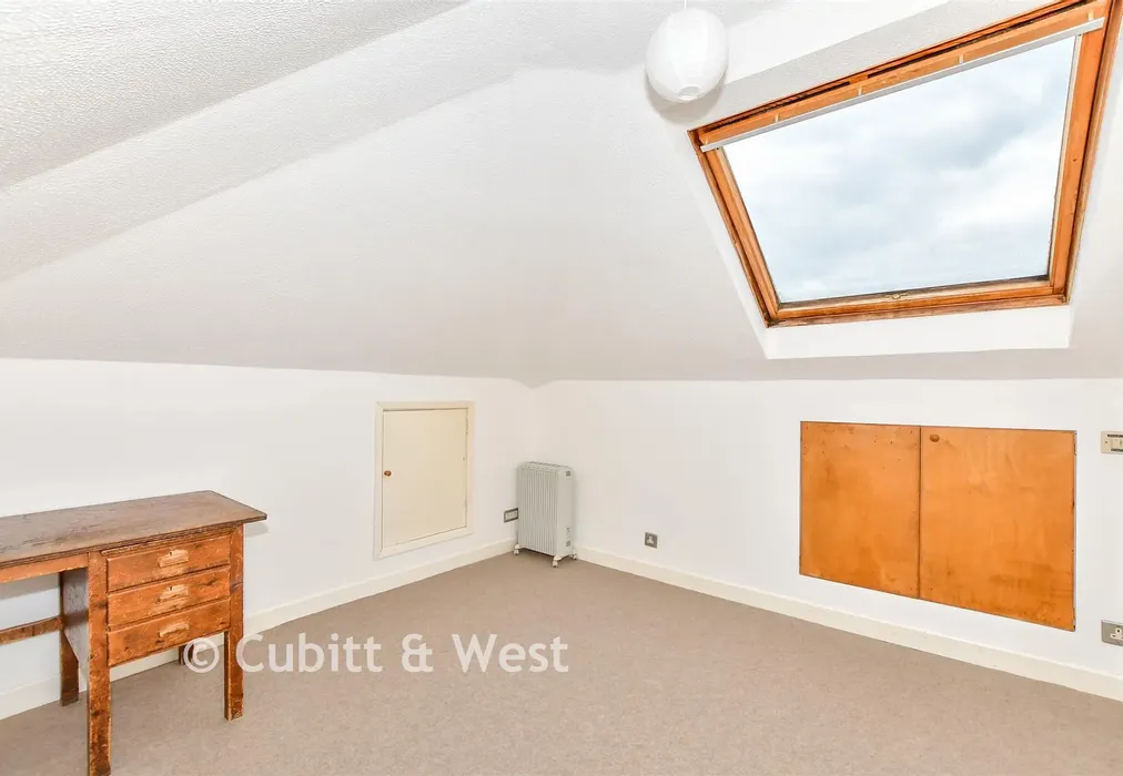 Loft Room - Staunton Road, Havant, Hampshire - Wards of Kent