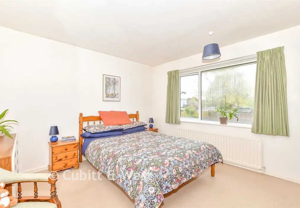 Bedroom 2 - Staunton Road, Havant, Hampshire - Wards of Kent