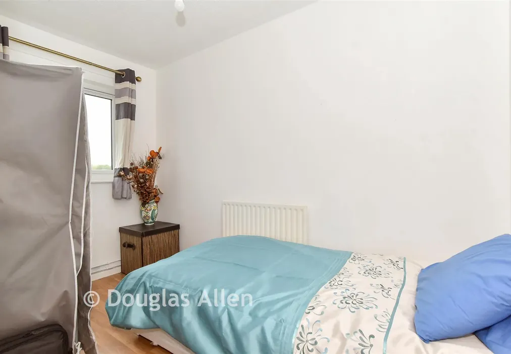 Bedroom 4 - Theydon Court, Waltham Abbey, Essex - Wards of Kent