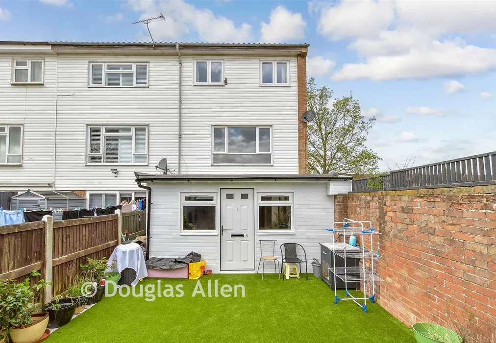 Rear Elevation - Theydon Court, Waltham Abbey, Essex - Wards of Kent