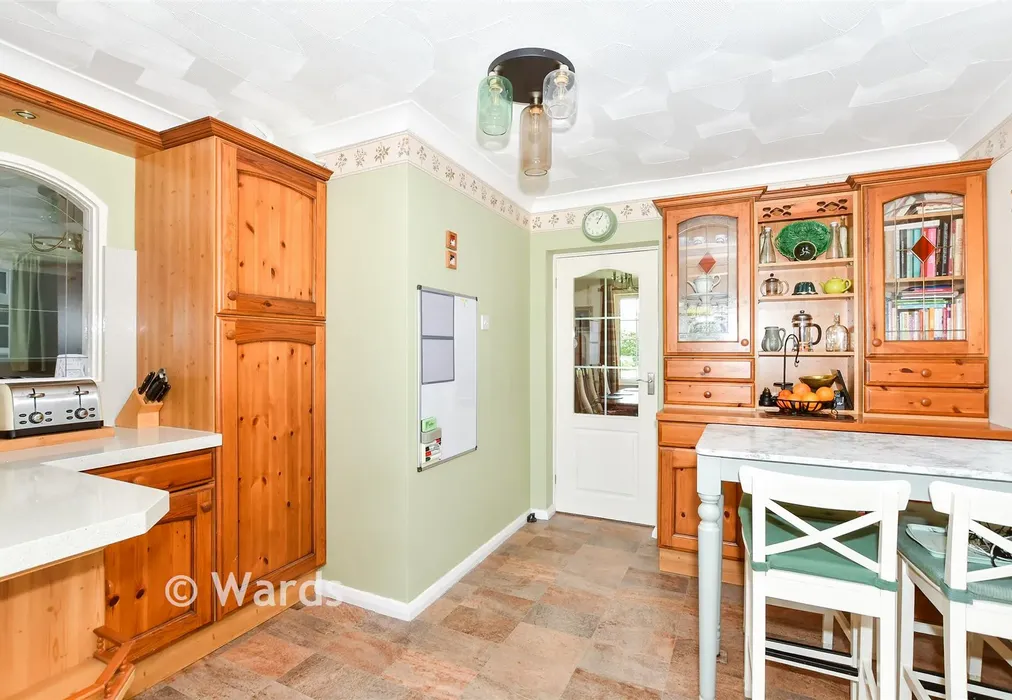 Kitchen/Breakfast Room - Butchers Lane, Mereworth, Maidstone, Kent - Wards of Kent