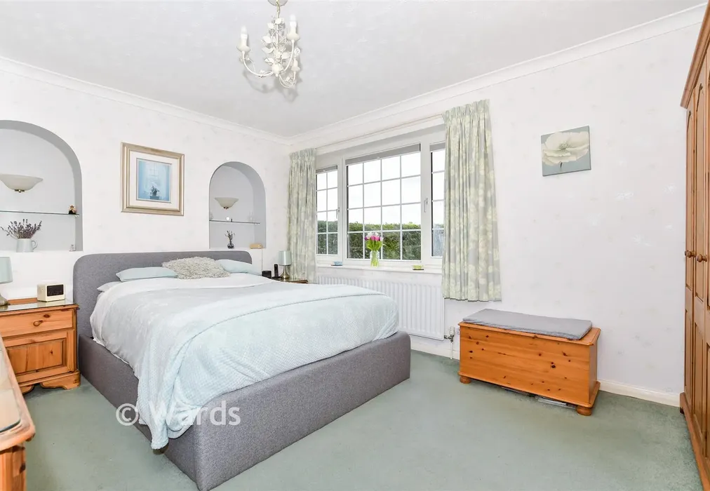 Bedroom 1 - Butchers Lane, Mereworth, Maidstone, Kent - Wards of Kent