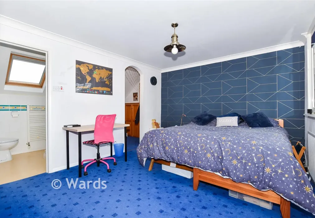 Bedroom 2 - Butchers Lane, Mereworth, Maidstone, Kent - Wards of Kent