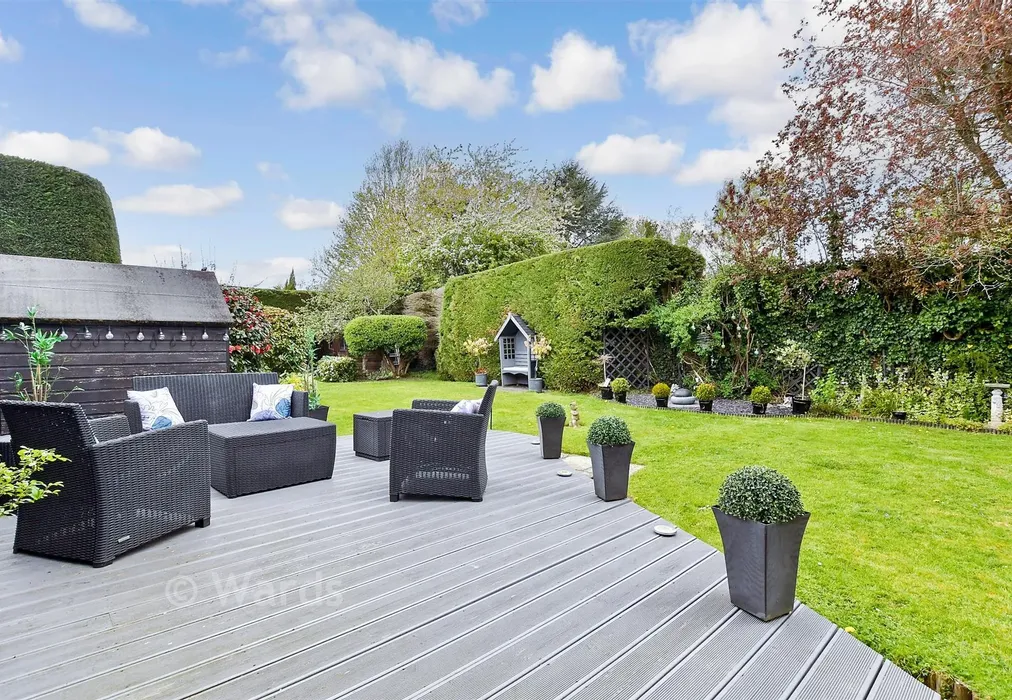 Rear Garden - Butchers Lane, Mereworth, Maidstone, Kent - Wards of Kent