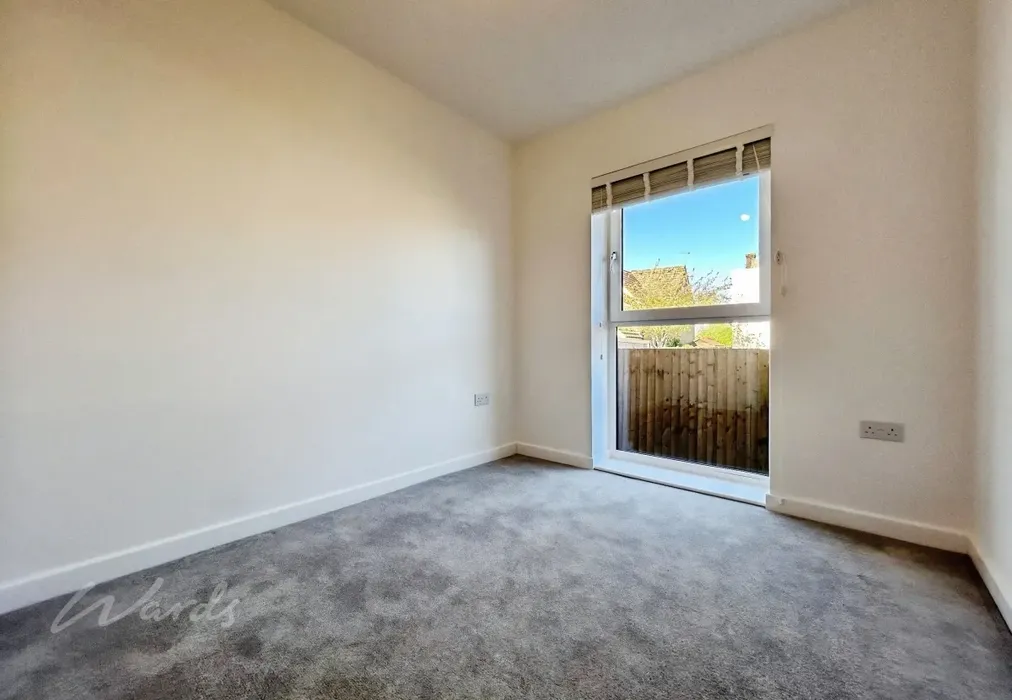 bed 2 - Station Road Paddock Wood TN12 - Wards of Kent
