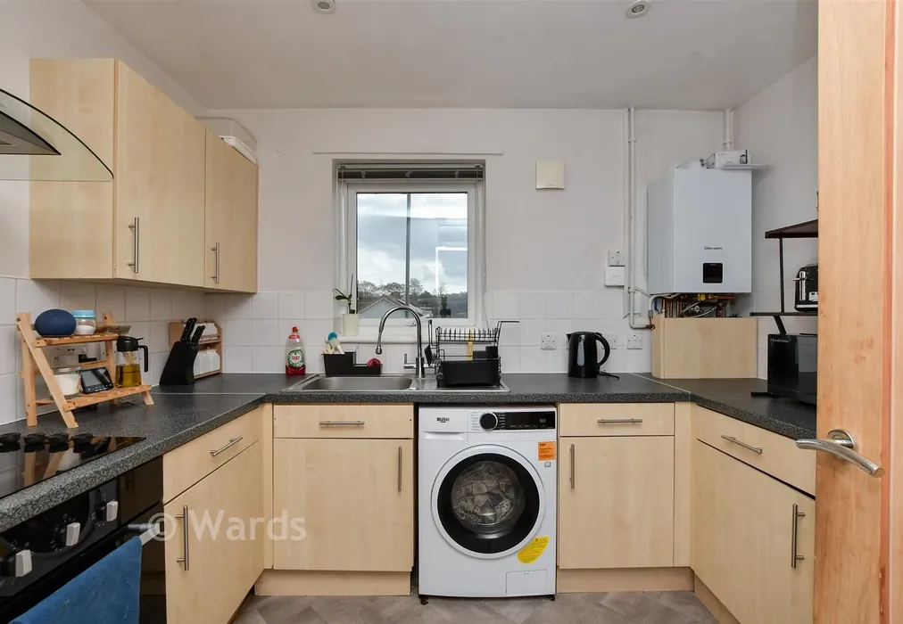 Kitchen - Park Lane, Birchington, Kent - Wards of Kent