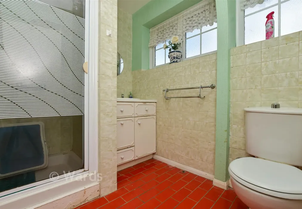 Shower Room - Greenacre Drive, Walmer, Deal, Kent - Wards of Kent