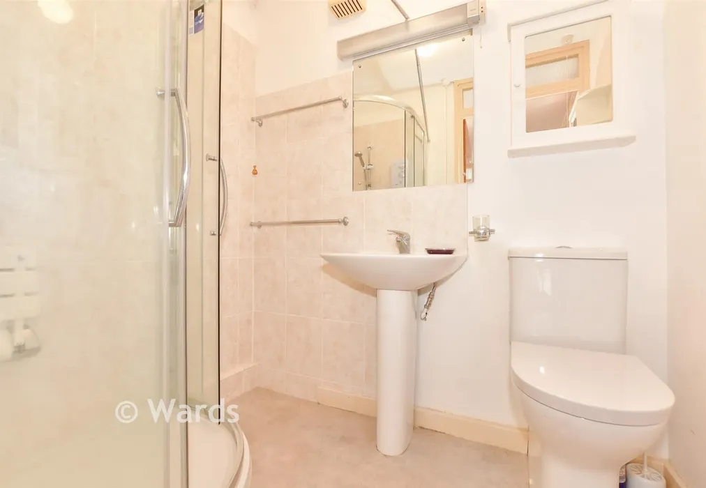 Shower Room - Castle Hill Avenue, Folkestone, Kent - Wards of Kent