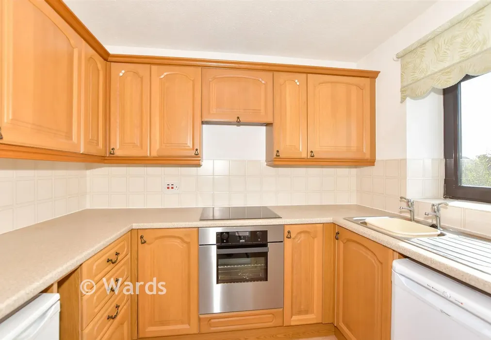 Kitchen - Castle Hill Avenue, Folkestone, Kent - Wards of Kent