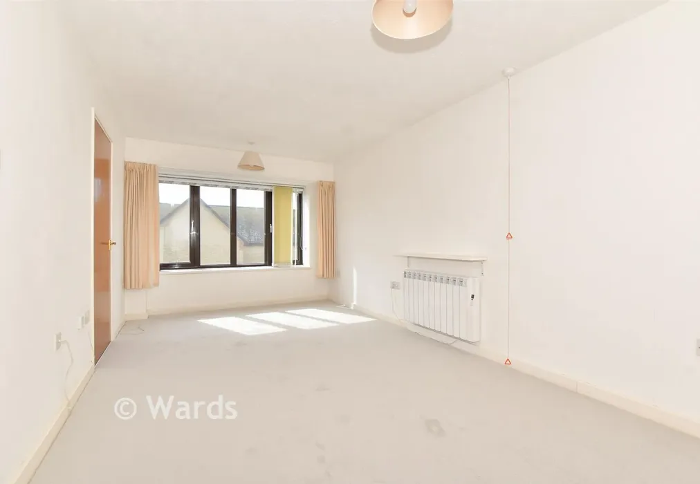 Lounge - Castle Hill Avenue, Folkestone, Kent - Wards of Kent