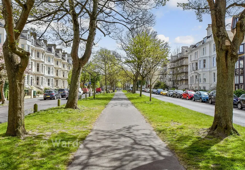 Surrounding Area - Castle Hill Avenue, Folkestone, Kent - Wards of Kent
